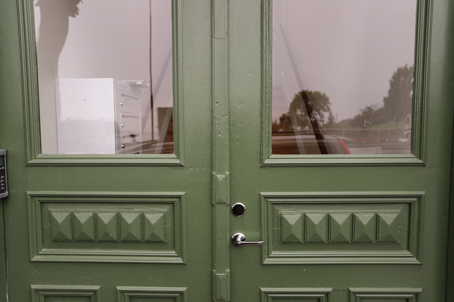 Renoverade-ytterdörren