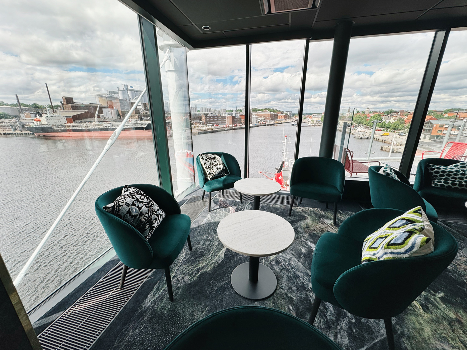 w-skybar-vymotfabrik